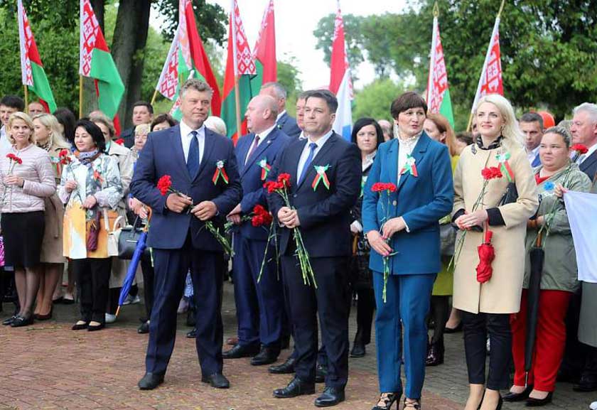 В преддверии Дня памяти жертв Великой Отечественной войны и геноцида белорусского народа на Гродненщине состоялся патриотический автопробег женского актива области