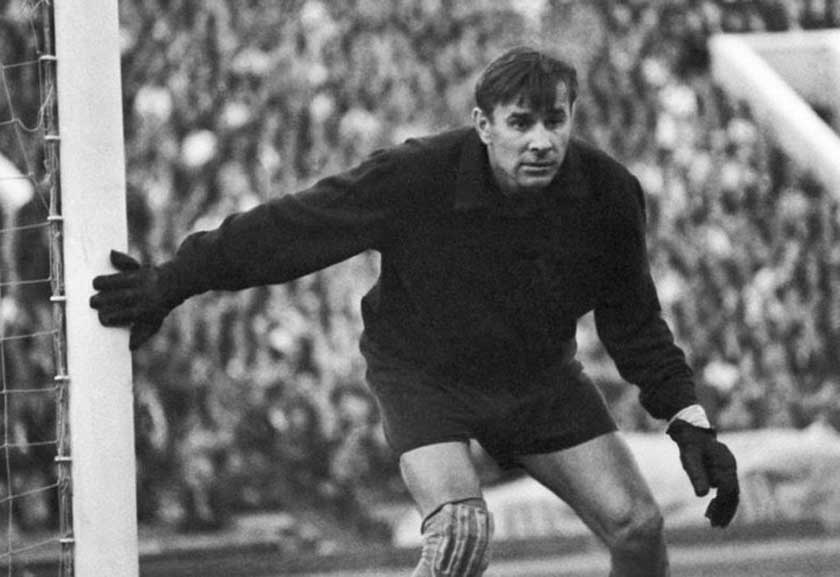 Советский вратарь Лев Яшин вошел в рейтинг лучших футболистов за всю историю ЧМ