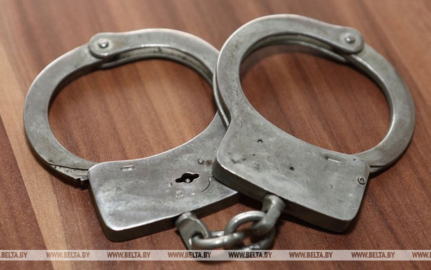 Размер взяток достигал нескольких тысяч рублей. Пять должностных лиц пойманы на взятках