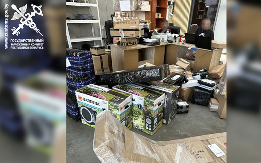 Мужчина ввозил в Беларусь товары по серой схеме и не уплатил в бюджет более Br650 тыс.
