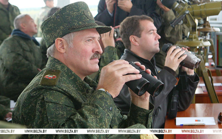 “Наконец, как и должно быть, мы вместе”. Как проходили первые белорусско-российские учения “Запад” 