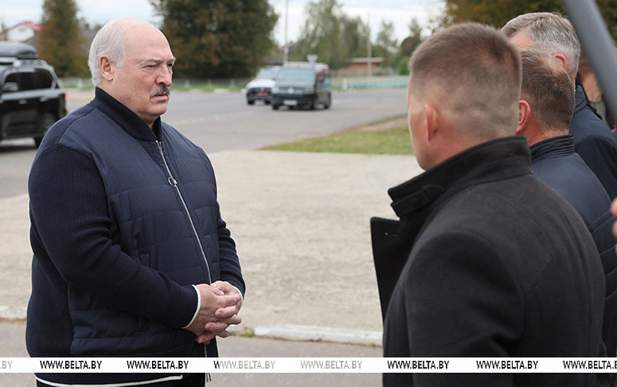 Александр Лукашенко совершил рабочую поездку в Шкловский район Могилевской области