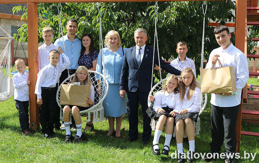 Зноў падарункі да новага навучальнага года