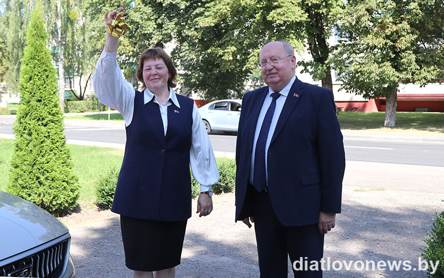 Перламутравая прыгажуня беражэ час, дорыць камфорт