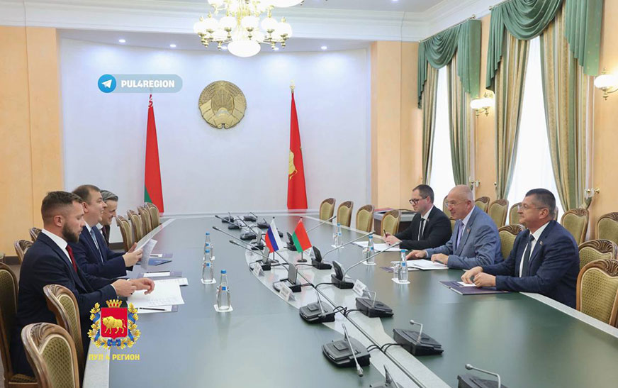 Юрий Караев провел рабочую встречу с вице-губернатором Пензенской области Сергеем Федотовым
