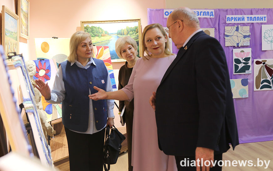 “Асаблівы погляд, яркі талент”