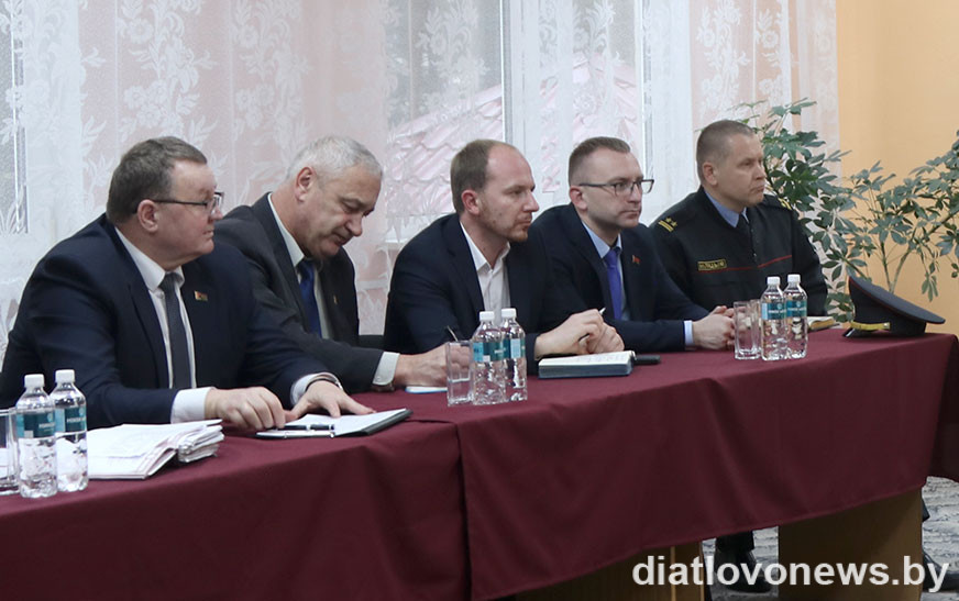 Большасць пытанняў была аб рабоце камунальнікаў