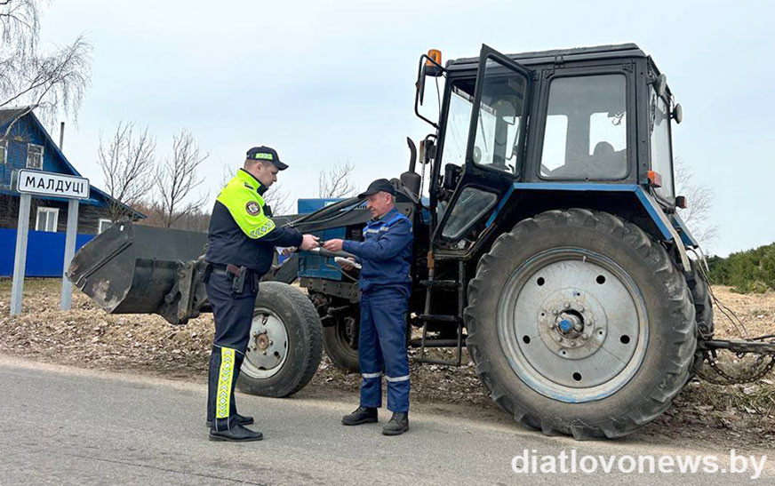 Трактары ездзяць без парушэнняў