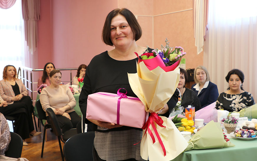 Вясна сугучная са словам жанчына