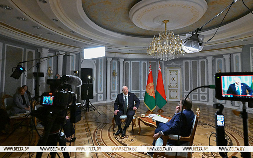 Александр Лукашенко дал интервью журналисту телеканала RT Рику Санчесу