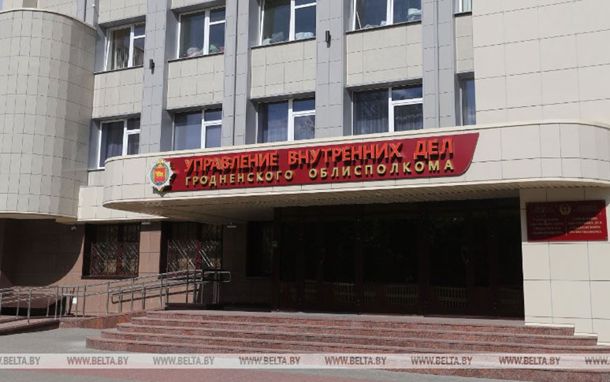 Тракторист хозяйства в Дятловском районе за три месяца похитил тонну топлива