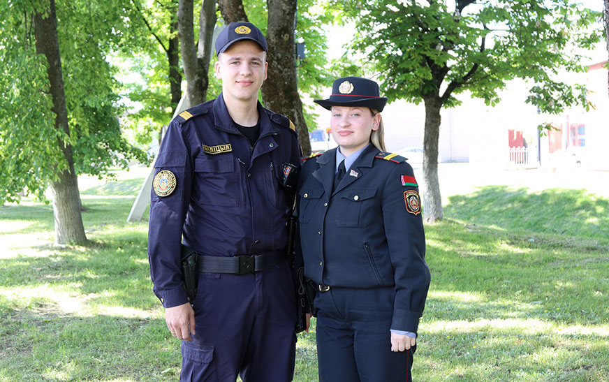 Пазнаёміліся ў Гаранях, служаць у Дзятлаве
