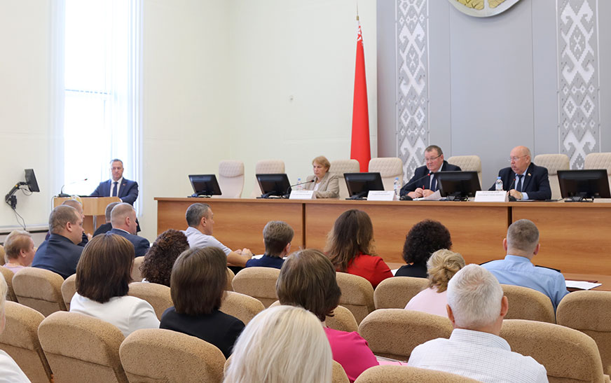 Прааналізавалі сацыяльна-эканамічнае развіццё і стан бюджэту