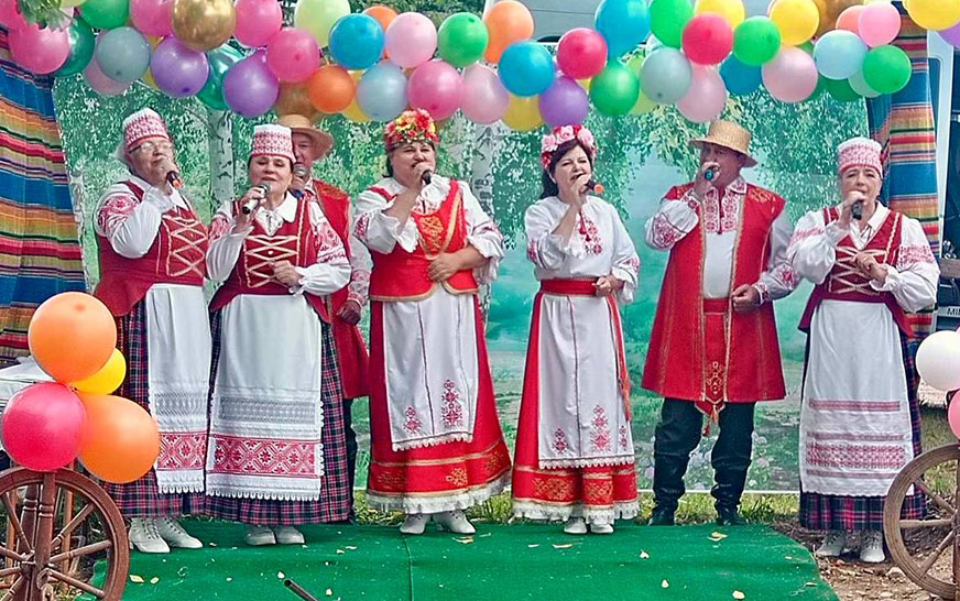 З рэдакцыйнай пошты. Калі льецца душэўная песня, вёска яшчэ жыве